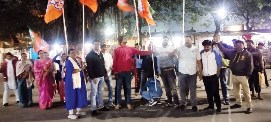 बिहार में एनडीए की ऐतिहासिक जीत पर बचेली में खुशी की लहर, भाजपा कार्यकर्ताओं ने मनाया जश्न