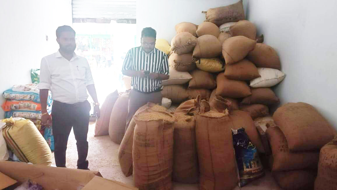 कई जगह से अवैध धान जब्त