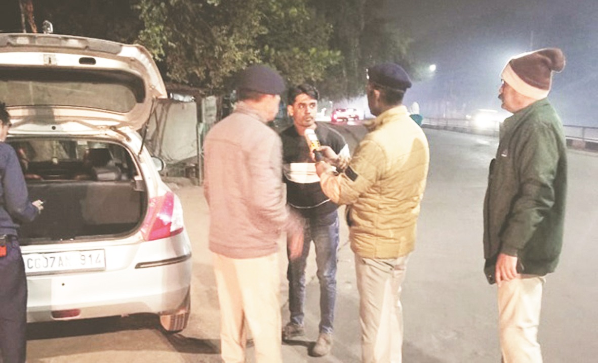 अवैध कार्य करने वालों की धर पकड़