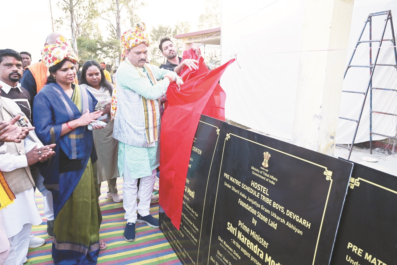 जनजातीय परंपरा हमारी आत्मा और शक्ति हैं, उन्हें आगामी पीढिय़ों तक पहुंचाना होगा-श्याम बिहारी