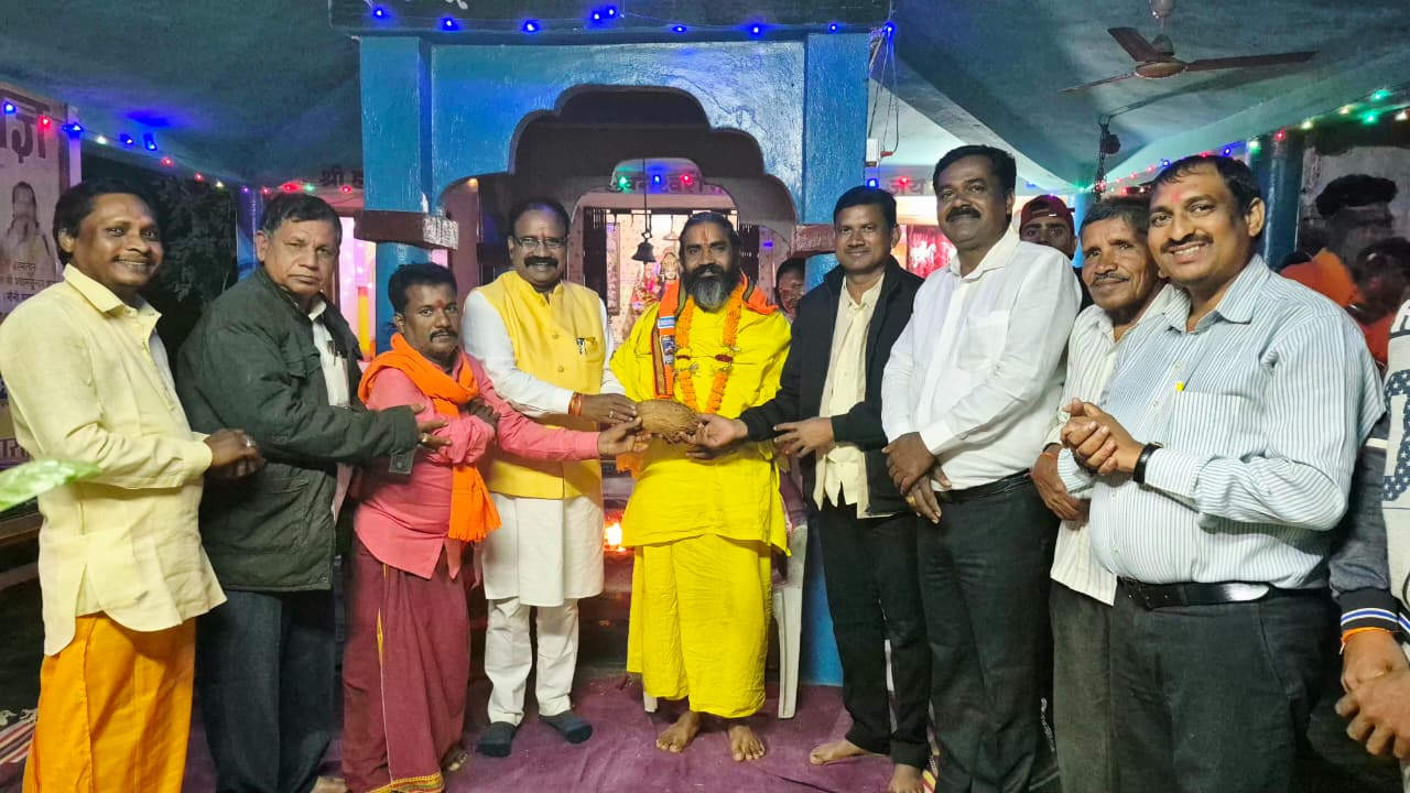 महामंडलेश्वर गोवर्धन के जन्मदिवस पर लोगों ने दी बधाई