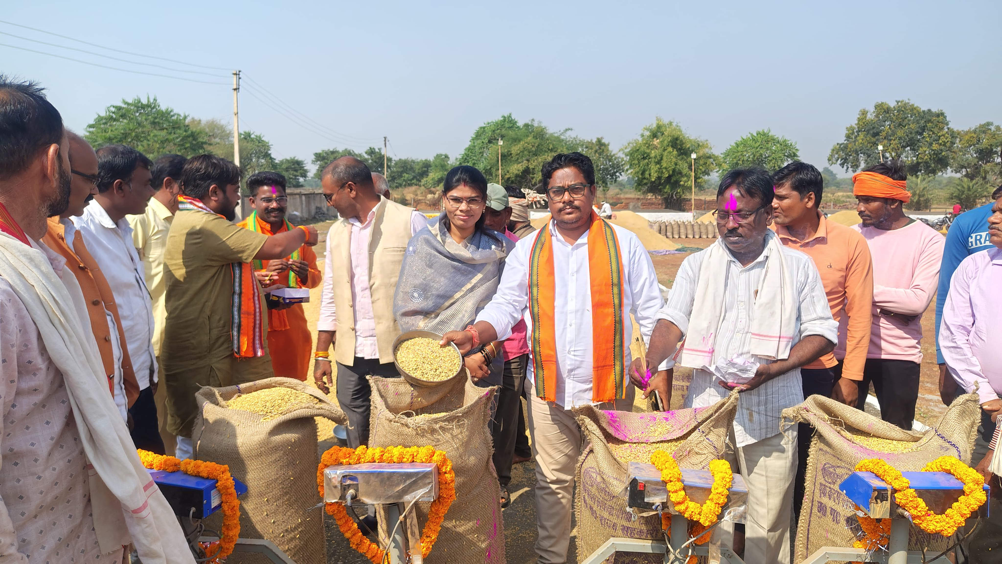 धान खरीदी शुरू होने से किसानों में उत्साह का माहौल- ओमकुमारी