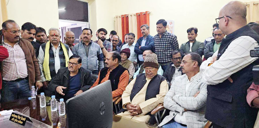 सर्व ब्राह्मण समाज ने ज्ञापन सौंपा, गिरफ्तारी नहीं होने पर प्रदर्शन की चेतावनी