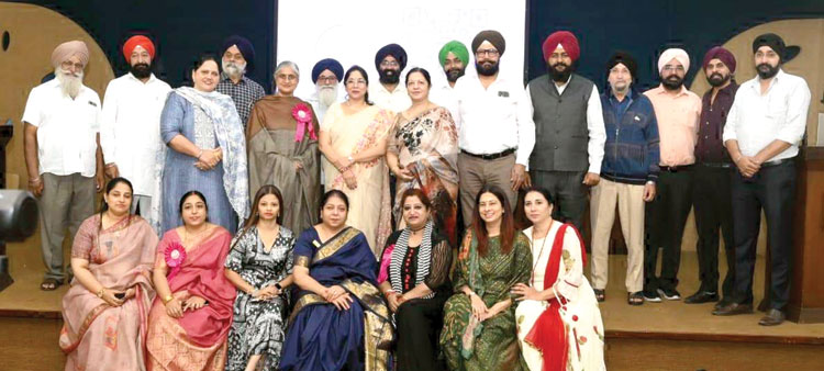 रामगढिय़ा सेवक सभा की महिला विंग का कार्यक्रम