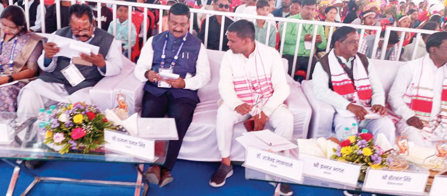 शहीद वीर नारायण सिंह स्मृति आदिवासी लोक कला महोत्सव