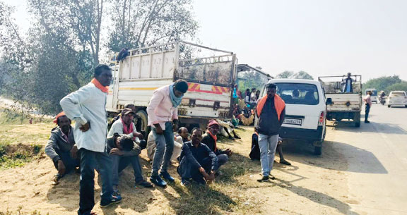 राष्ट्रपति से मिलने पहुंचे पण्डो जनजाति के लोगों को प्रशासन ने रोका, समाज में नाराजगी