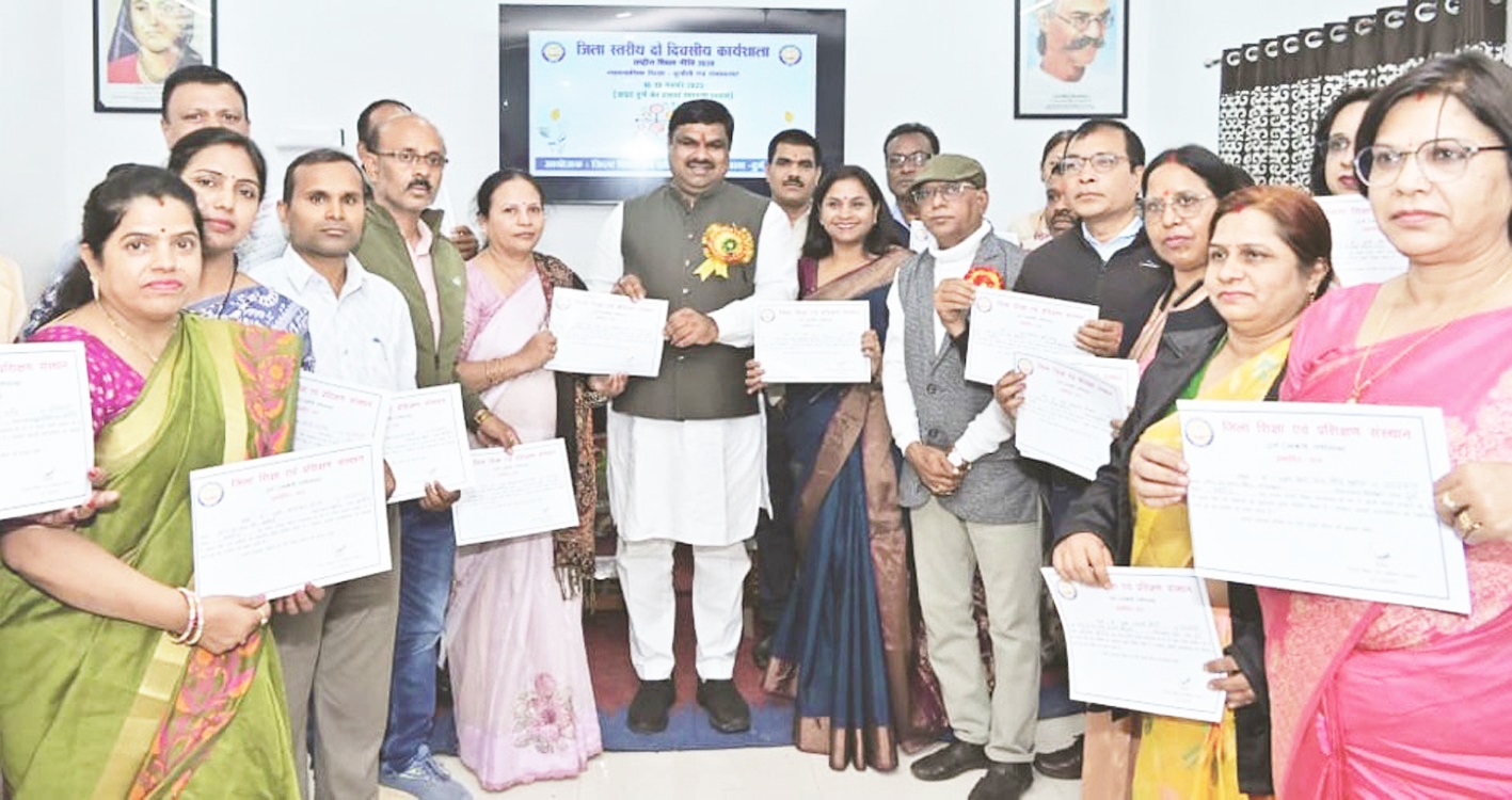 शिक्षा के साथ कौशल उन्नयन भी जरूरी-गजेन्द्र