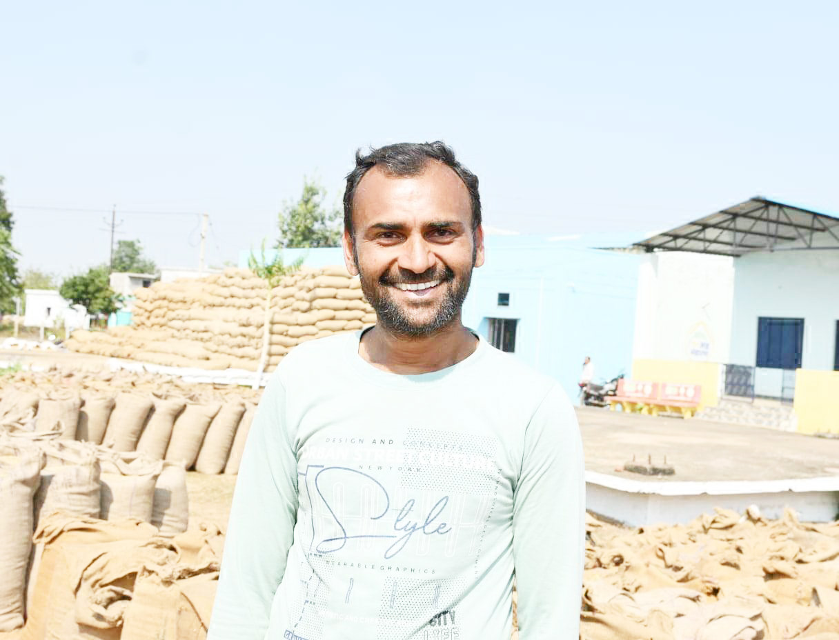 काम पर लौटे सहकारी समिति के प्रबंधक