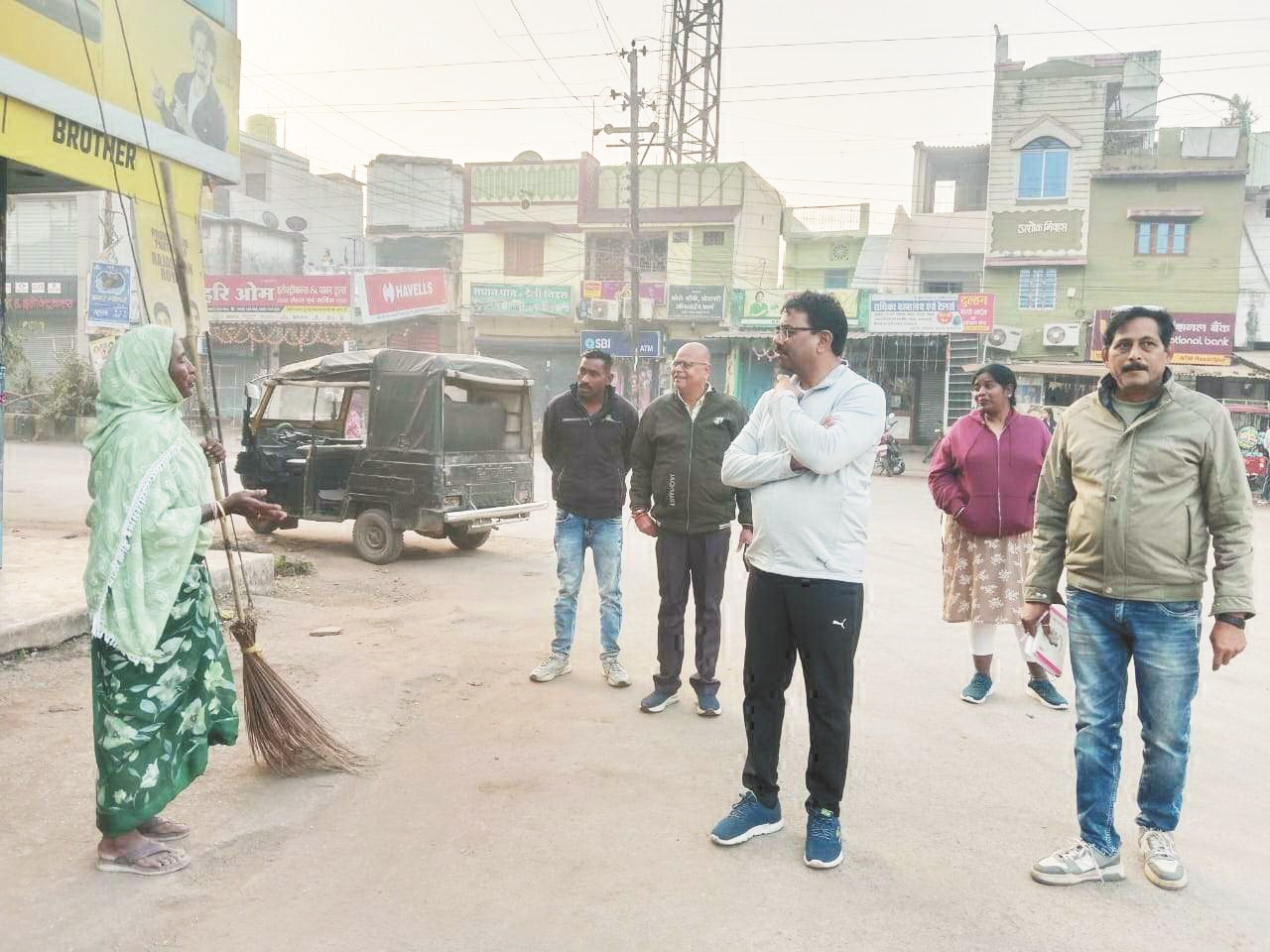 सडक़ में मटेरियल रखने पर होगी कार्रवाई