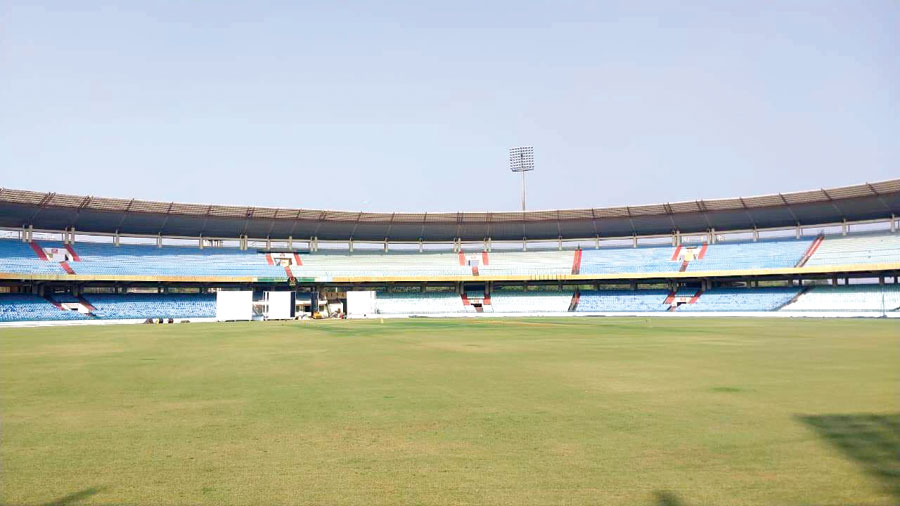 भारत-अफ्रीका वनडे मैच की तैयारियां तेज, सभी टिकिटें बिकीं