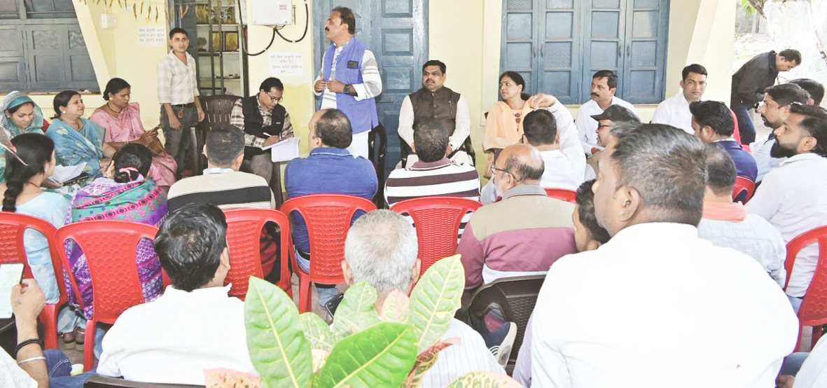 एसआईआर को सफल लेकर मंत्री ने ली भाजपा की बैठक