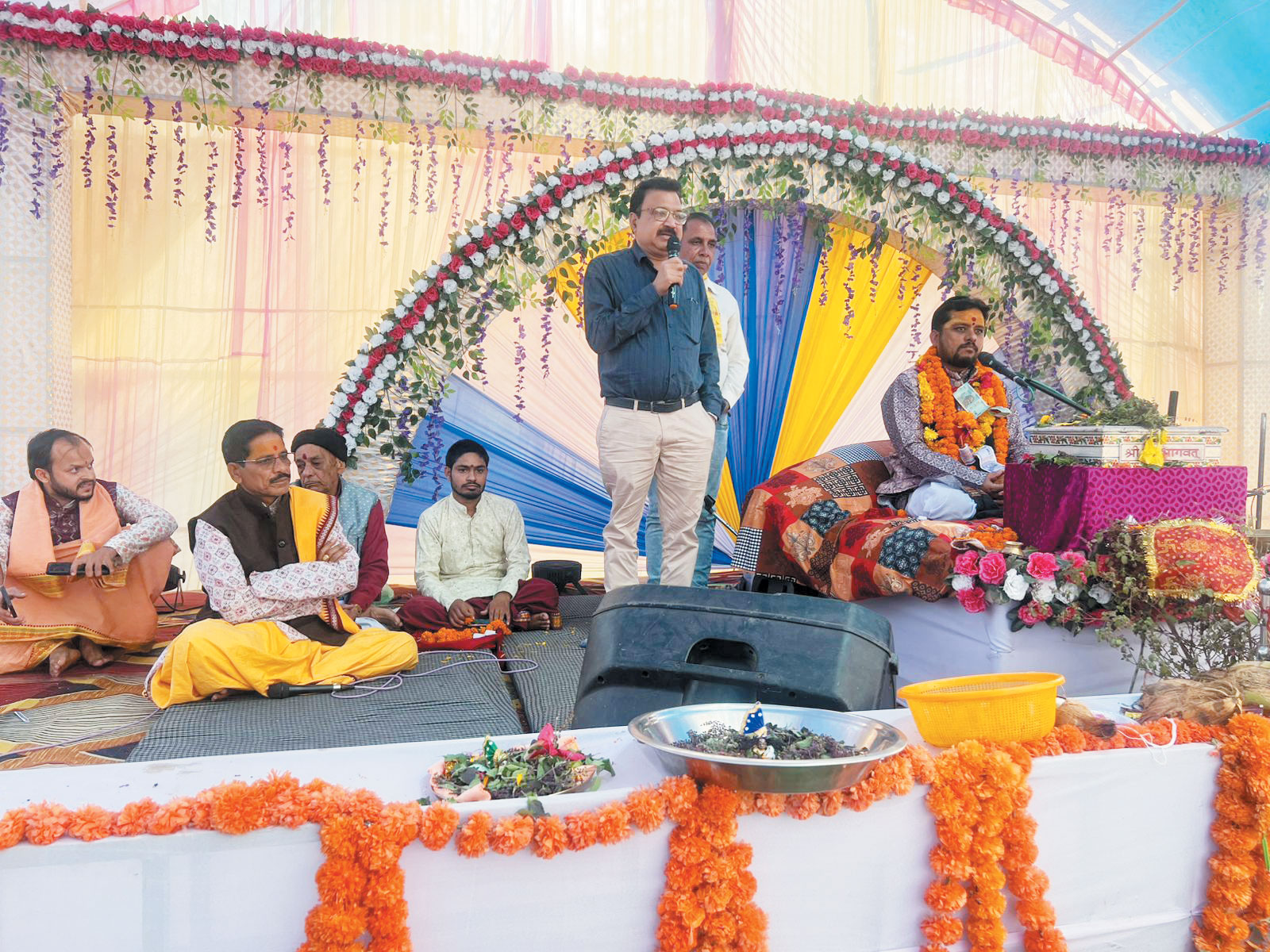 भागवत कथा में शामिल हुए विधायक