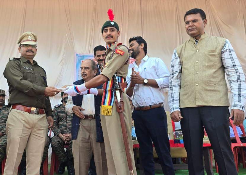 एनसीसी के सूत्रवाक्य एकता और अनुशासन अपनाना चाहिए कैडेटों को अपने जीवन में - एएसपी