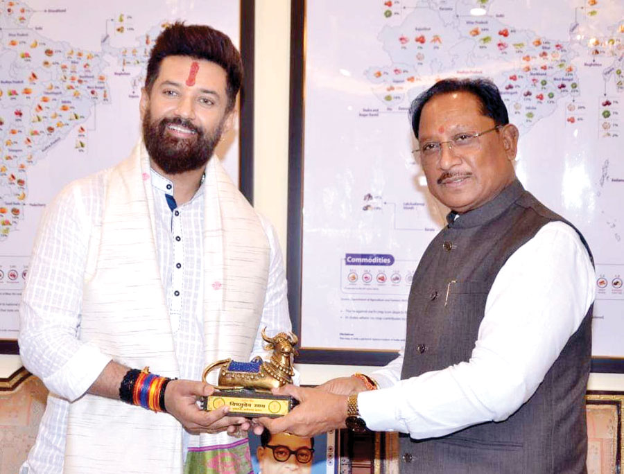 दिल्ली में चिराग से मिले सीएम साय