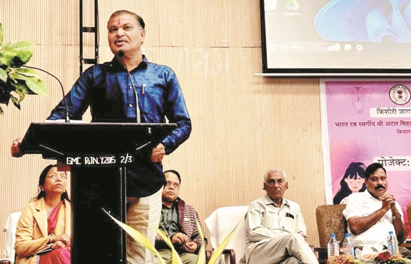 महापौर ने किया जागरूकता शिविर और मेगा स्वास्थ्य कैम्प का शुभारंभ