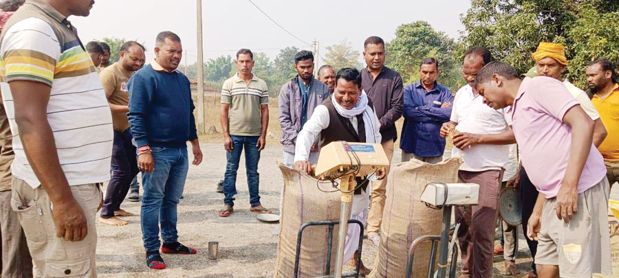 एग्रीस्टैक पोर्टल की तकनीकी त्रुटियों से किसानों को परेशानी, तहसील दफ्तर के चक्कर
