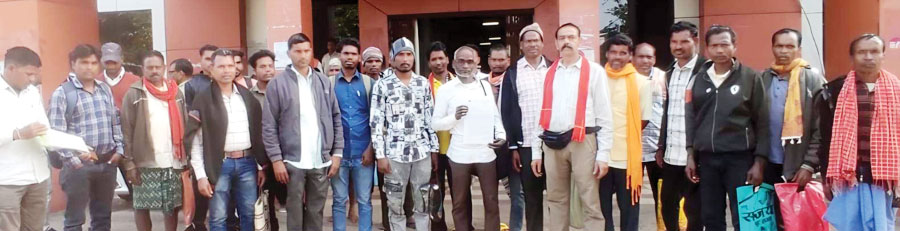 किसानों के धान बिक्री से संबंधित समस्याओं के समाधान की मांग