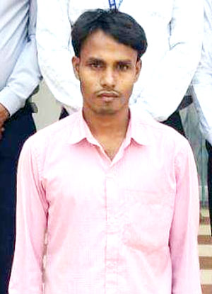 एटीएम कार्ड बनाने के नाम से 8 लाख वसूलने वाला 24 परगना से गिरफ्तार