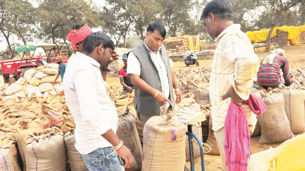 साय सरकार में किसानों की बढ़ती जा रही परेशानियां-यादव