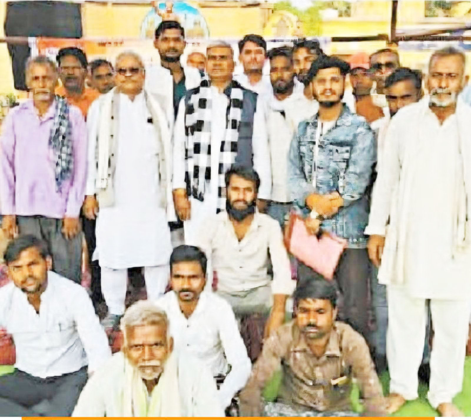 मवेशियों की मौत, जनपद सदस्य भूख हड़ताल पर 