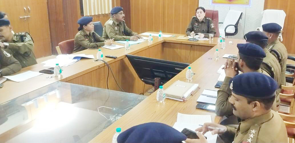 क्राईम बैठक में एसपी ने थानेदारों को चेताया,  कहा- ढील किसी भी सूरत में बर्दाश्त नहीं