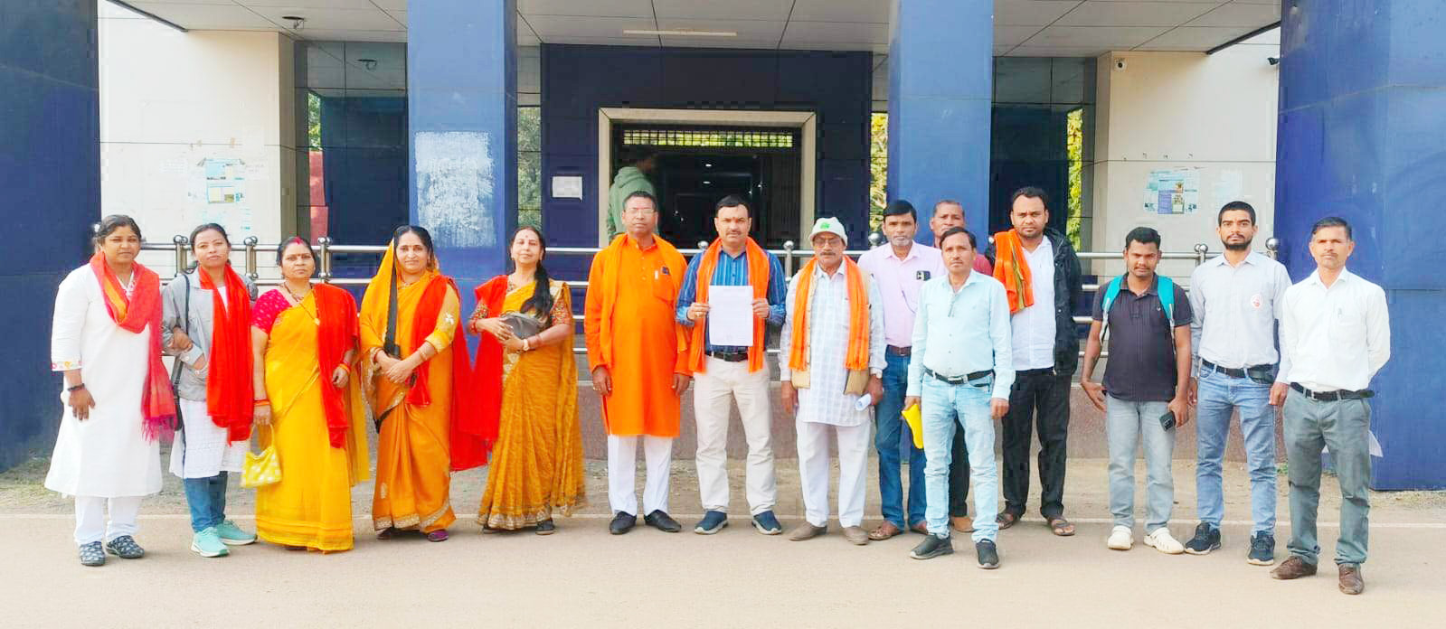  विहिप-बजरंग दल ने कलेक्टर को सौंपा ज्ञापन