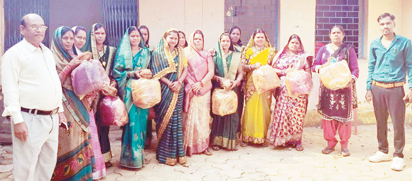  मितानिनों का सम्मान