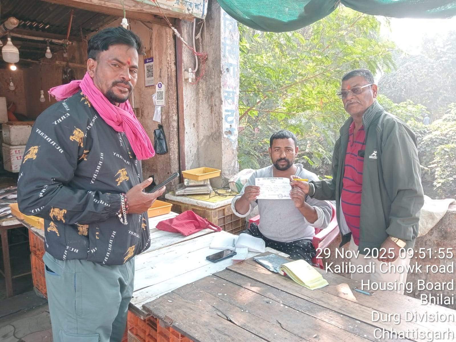 मुर्गा कटिंग और गंदगी फैलाने पर 4 हजार जुर्माना