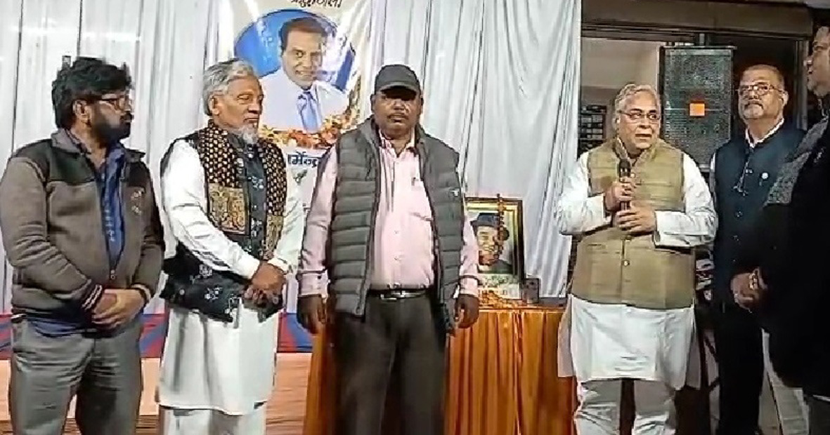 धर्मेंद्र को दुर्ग-भिलाई ने गीतों की अमर श्रद्धांजलि अर्पित की