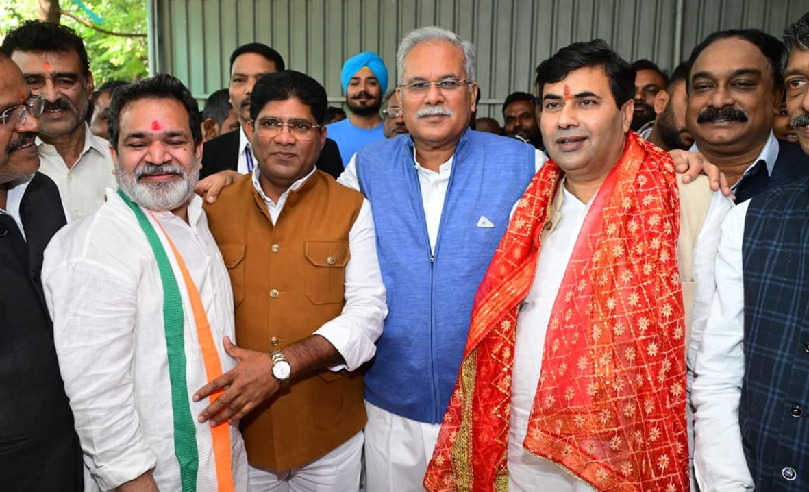 जिलाध्यक्ष नियुक्ति के बाद राकेश, मुकेश, धीरज ने भूपेश बघेल से लिया आशीर्वाद