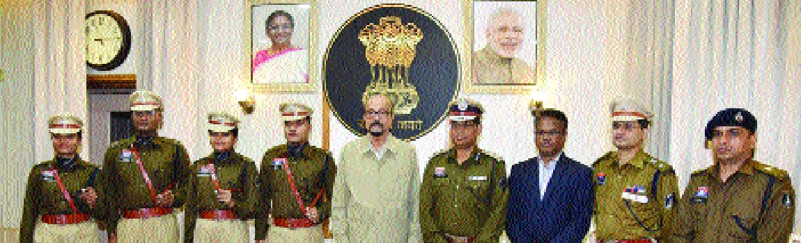 नए आईपीएस अफसरों को डेका की सीख, जनता के साथ संवेदनशीलता के साथ बर्ताव करें