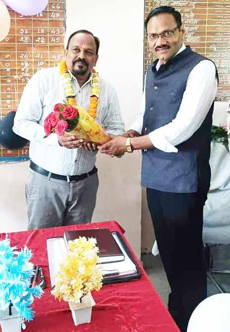 मानिकचौरी माध्य.शाला  में शेखर प्राचार्य बने