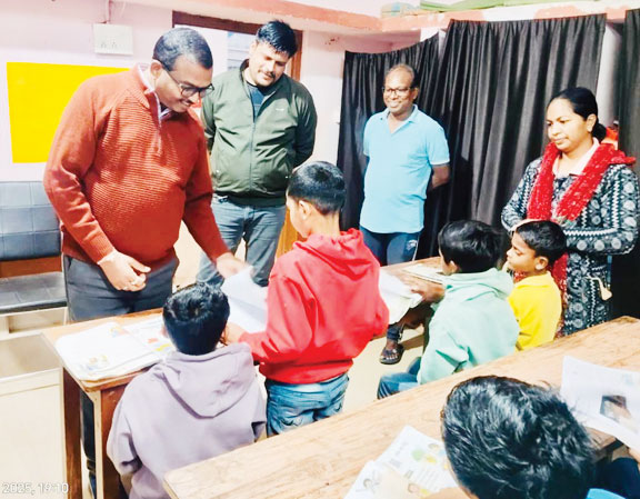 औचक निरीक्षण में डीईओ पहुंचे बाल गृह
