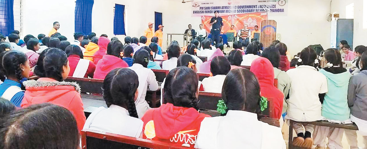 हायर सेकेंडरी खरसोता व मनोरा में आपदा प्रबंधन पर प्रशिक्षण