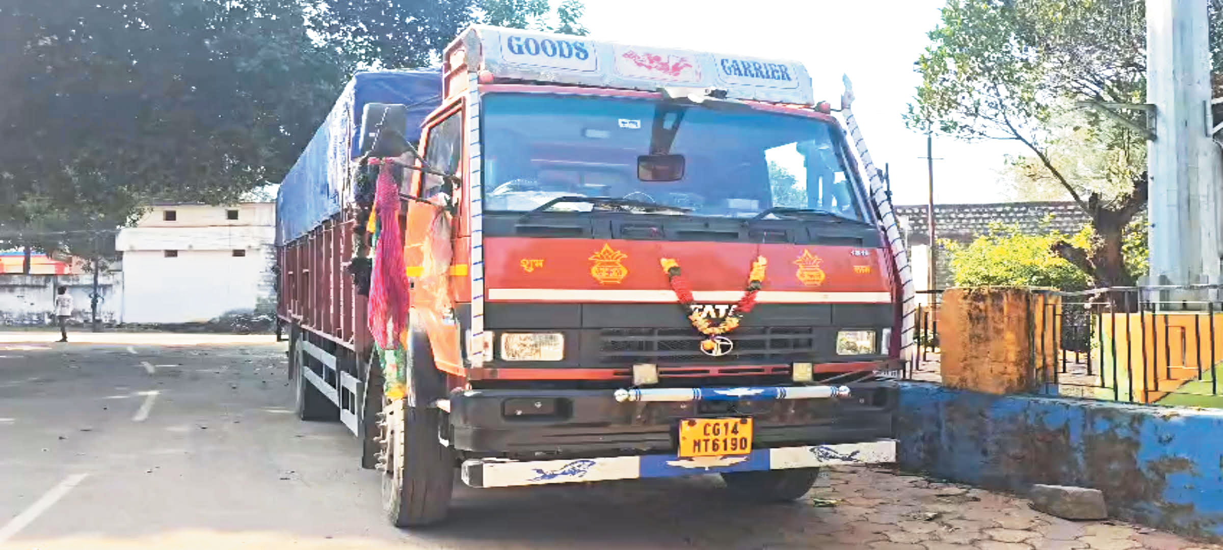 ट्रक चालक ने 13 लाख की लूट की शिकायत दर्ज कराई