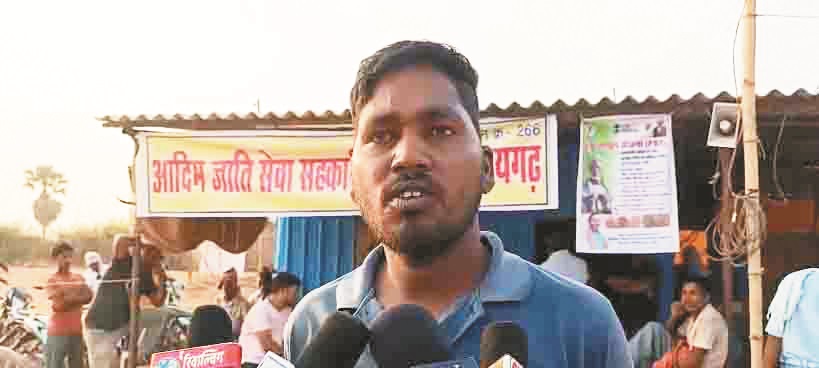 किसान के साथ धान मंडी में अभद्र व्यवहार का आरोप, हंगामा