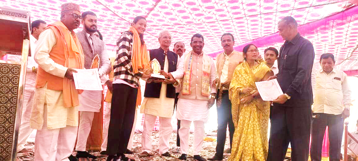 भगवान दत्तात्रेय पूरे विश्व के गुरु हैं- रोहित साहू   श्री दत्तात्रेय ने चौबीस गुरु बनाया- चंदुलाल साहू