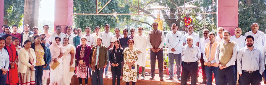 एनएमडीसी बचेली में महापरिनिर्वाण दिवस पर डॉ. अम्बेडकर को श्रद्धांजलि