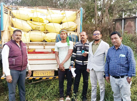 ओडिशा से छत्तीसगढ़ लाते 30 क्विंटल धान और वाहन जब्त