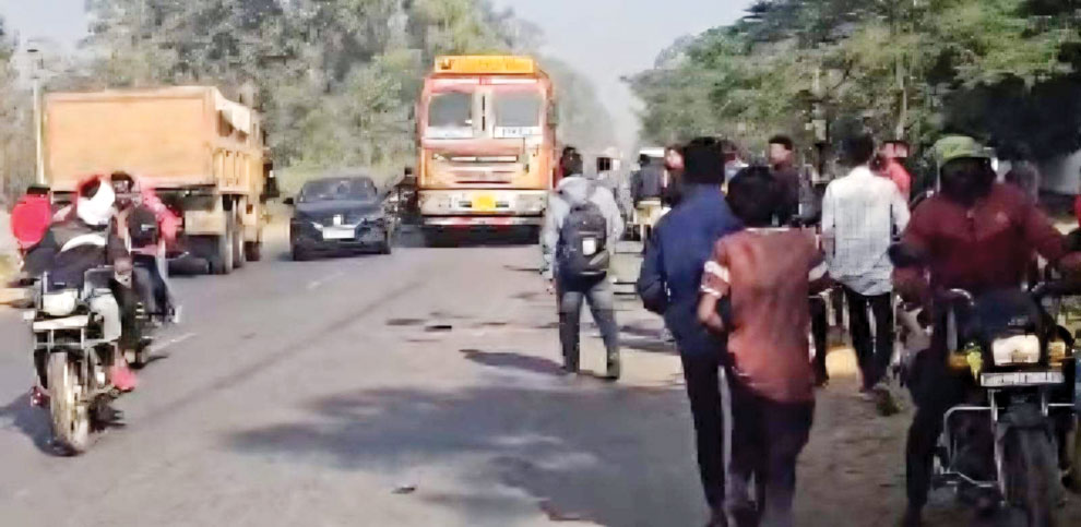 बाइक-हाईवा में  भिड़ंत, दो जख्मी