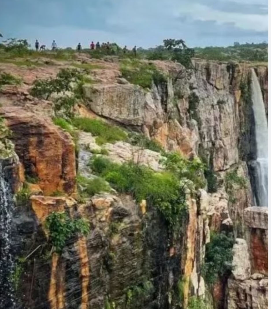 सरायपाली के शिशुपाल पर्वत में ईको कैंप शुरू, प्लास्टिक पॉलीथिन पर शुल्क