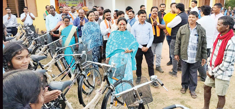 विधायक ने साढ़े 14 लाख  के विकास कार्यों का किया भूमिपूजन