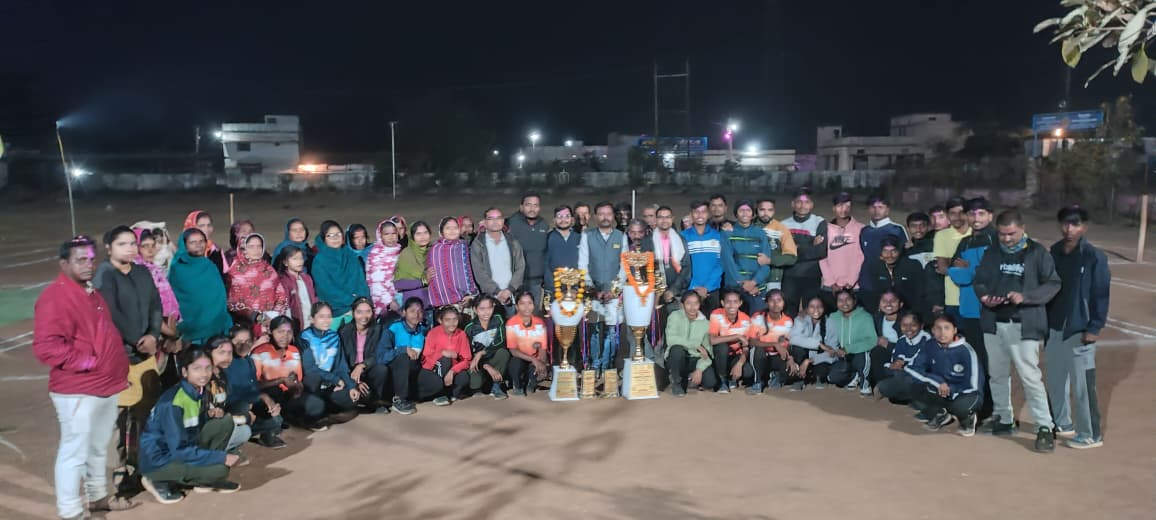 राज्य खो खो स्पर्धा में पाऊवारा के खिलाडिय़ों का बेहतर प्रदर्शन