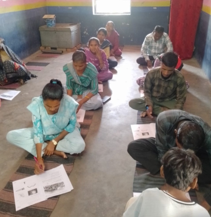 22 आत्मसमर्पित नक्सलियों ने दी उल्लास महापरीक्षा 