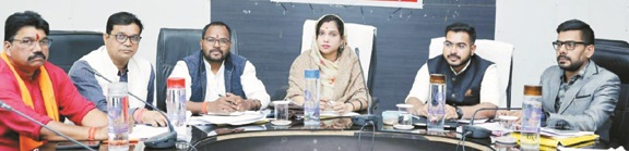 जिपं में प्लास्टिक बोतलमुक्त परिसर अभियान का शुभारंभ