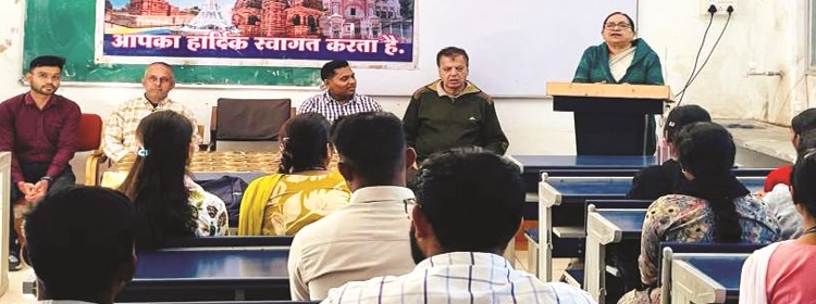 शहीद वीरनारायण का योगदान हमेशा याद रहेगा - अनिता