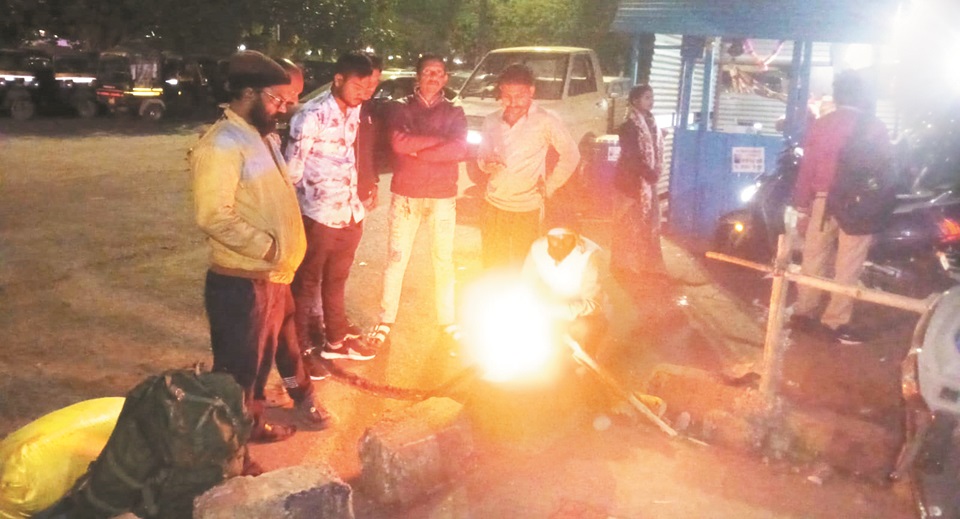 दुर्ग में शीतलहर तेज, निगम ने शुरू की अलाव व्यवस्था