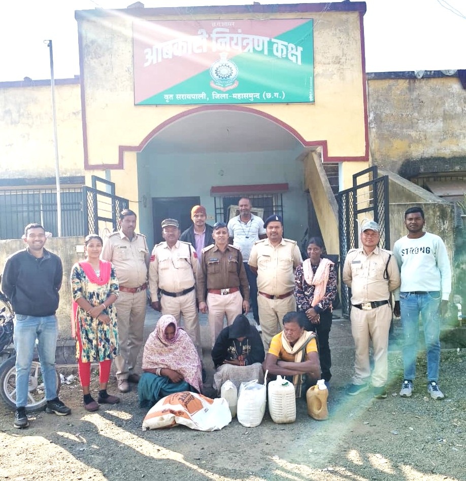 55 लीटर हाथ भट्टी शराब-557 किलो लाहन जब्त