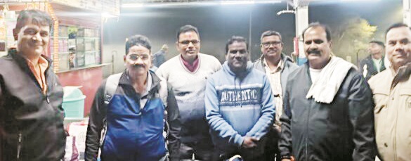 वोट चोर गद्दी छोड़ रैली में भाग लेने कांग्रेसी दिल्ली रवाना