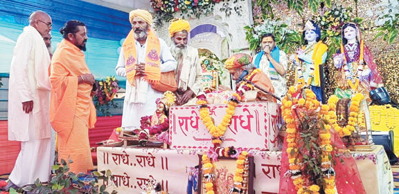 राधा रास मिलन व रुक्मिणी विवाह पर झूमे भक्त